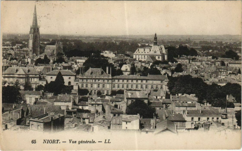 Carte postale ancienne Niort Vue Generale à Niort
