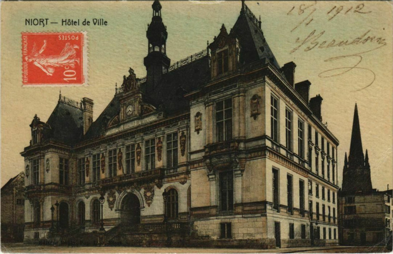 Carte postale ancienne Niort Hotel de Ville à Niort