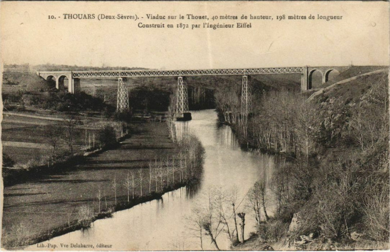 Carte postale ancienne Thouars Viaduc sur le Thouet à Thouars