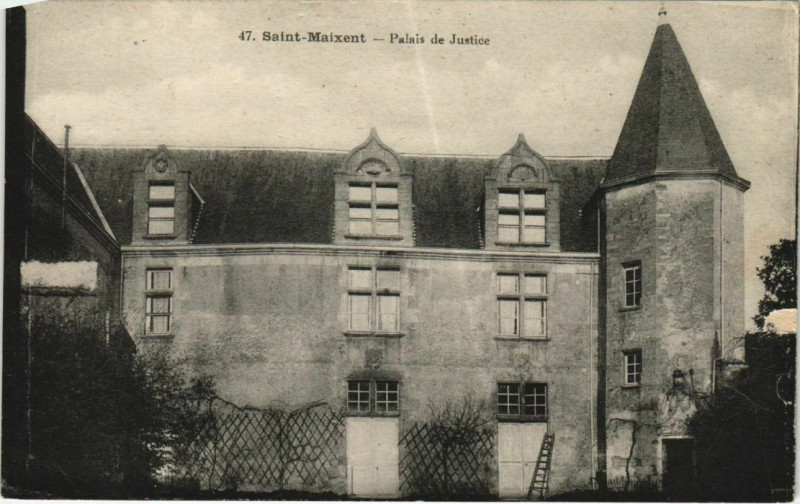Carte postale ancienne Saint-Maixent-l'Ecole Palais de Justice