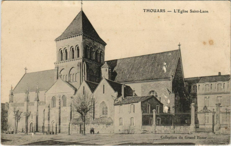 Carte postale ancienne Thouars L'Eglise Saint-Laon à Thouars