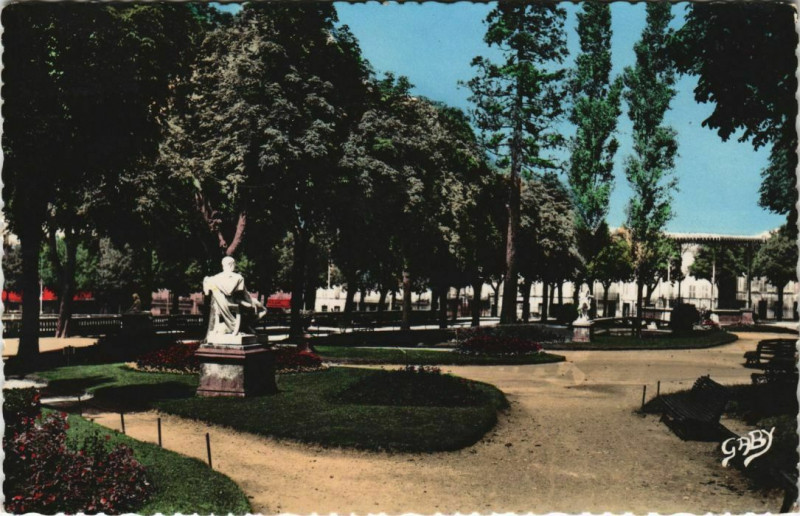 Carte postale ancienne Niort Jardin de la Breche à Ardin