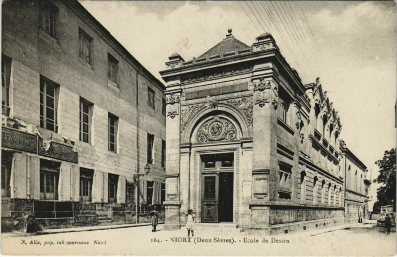 Carte postale ancienne Niort Ecole de Dessin à Niort