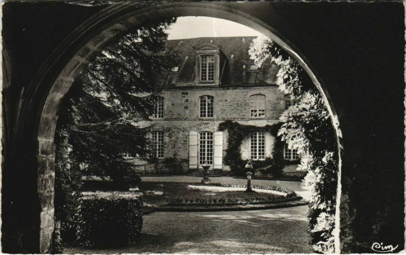 Carte postale ancienne Chateau de la Roussiere