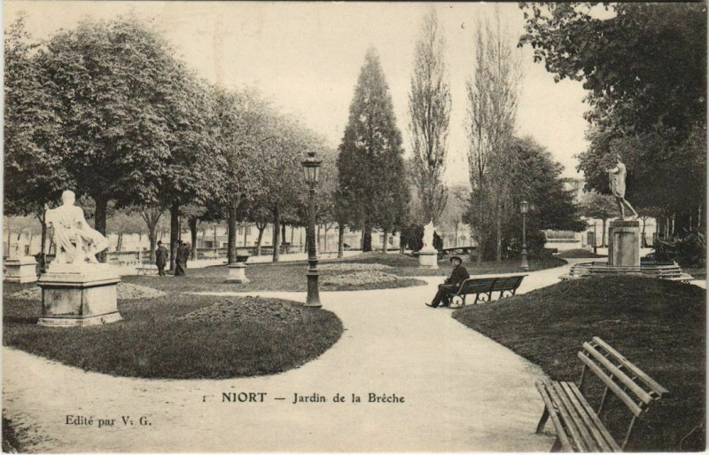 Carte postale ancienne Niort Jardin de la Breche à Ardin
