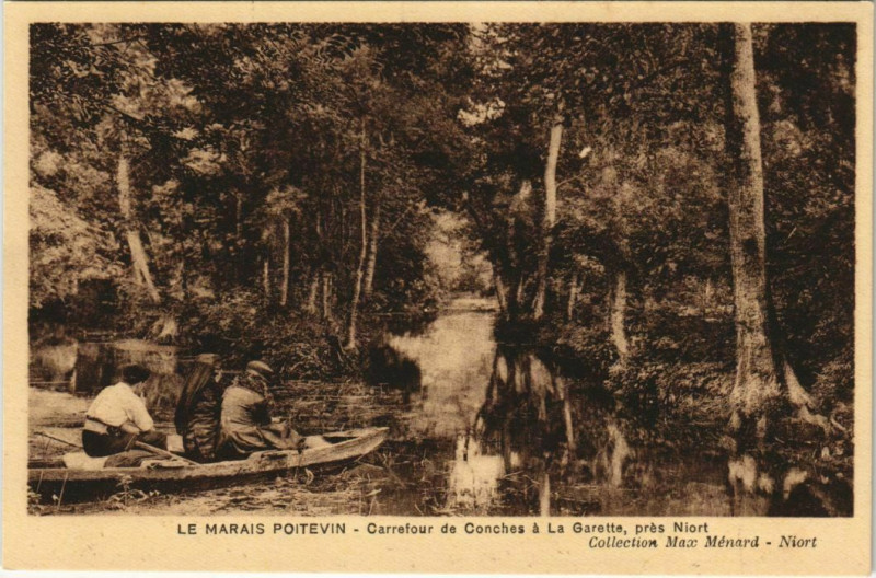 Carte postale ancienne Le Marais Poitevin - Carrefour de Conches a La Garette