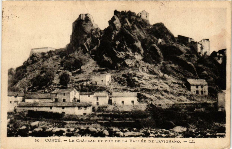 Carte postale ancienne Corse Corte - Le Chateau et vue de la vallée de Tavignano à Corte