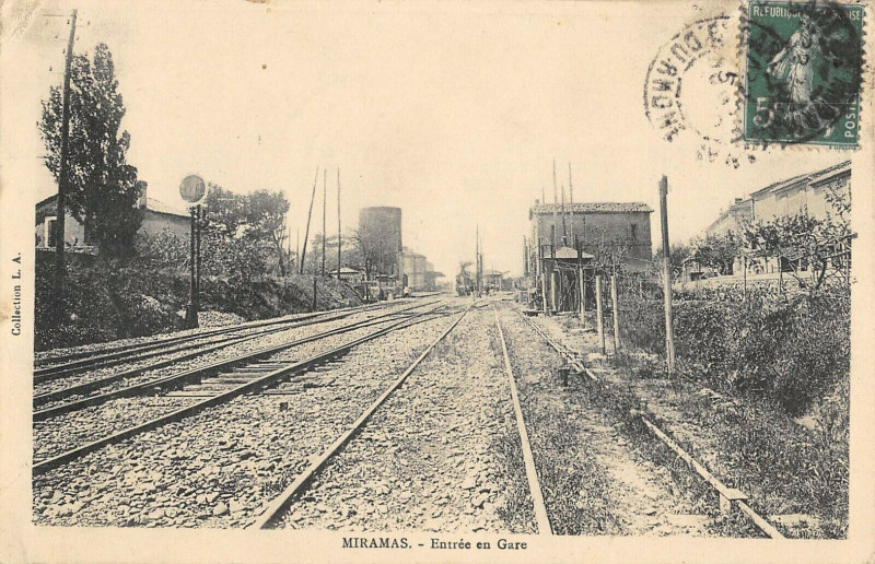 Carte postale ancienne Miramas Entree En Gare à Miramas
