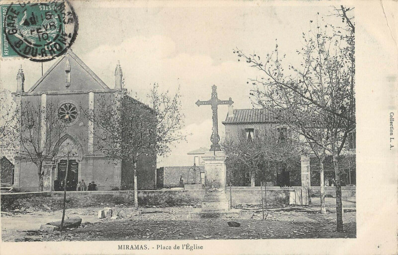 Carte postale ancienne Miramas Place De L'Eglise à Miramas