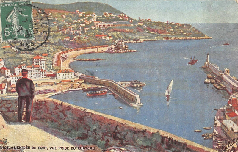 Carte postale ancienne Nice L'Entree Du Port Vue Prise Du Chateau à Nice