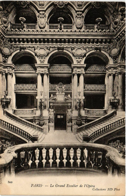 Carte postale ancienne Paris 9e Le Grand Escalier de l'Opera à Paris 9e