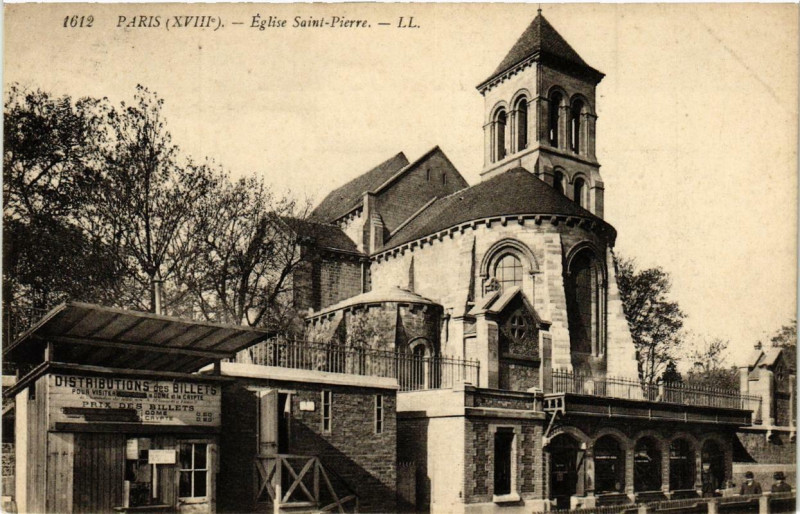 Carte postale ancienne Eglise Saint-Pierre à Paris 18e