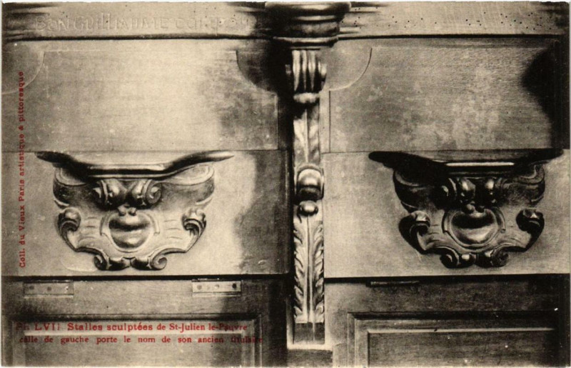 Carte postale ancienne Paris 5e Stalles Sculptes de l'Eglise Saint-Julien-le-Pauvre à Paris 5e