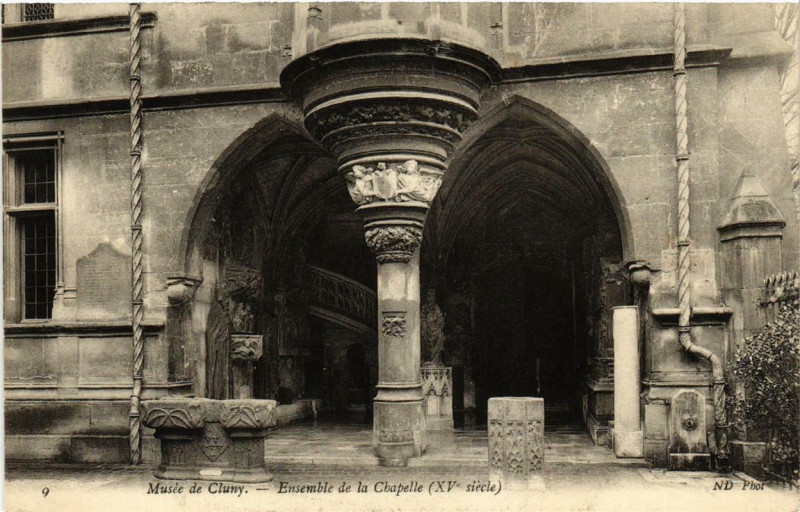 Carte postale ancienne Paris 5e Musée de Cluny. Ensemble de la Chapelle à Paris 5e