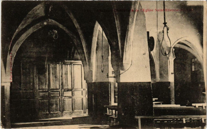 Carte postale ancienne Paris 5e Eglise Saint-Etienne du Mont. Anciens Charniers à Paris 5e