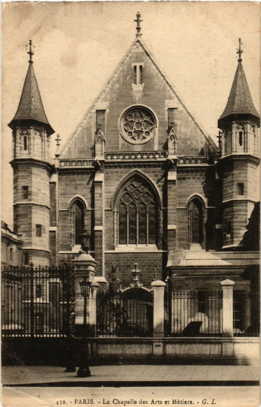 Carte postale ancienne Paris 3e La Chapelle des Arts et Métiers à Paris 3e