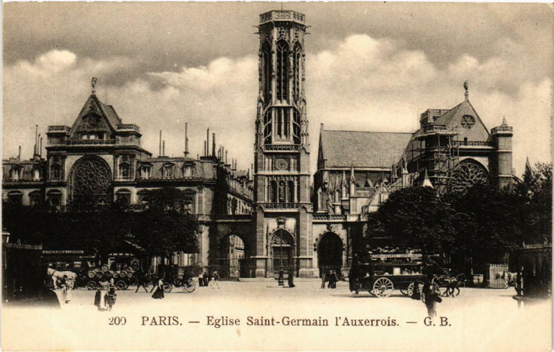 Carte postale ancienne Paris 1e Eglise Saint-Germain l'Auxerrois
