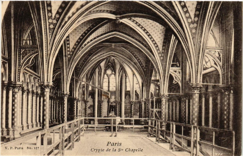Carte postale ancienne Paris 1e Crypte de la Sainte-Chapelle