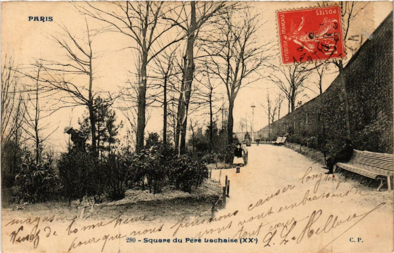 Carte postale ancienne Square du Père Lachaise à Paris 20e