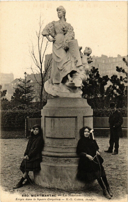 Carte postale ancienne Montmartre - La Montmartroise à Paris 18e