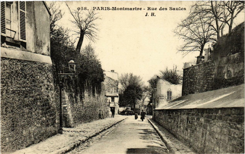 Carte postale ancienne Montmartre - Rue des Saules à Paris 18e