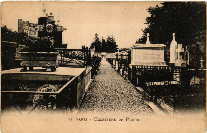 Carte postale ancienne Paris 12e Cimetiere de Picpus à Paris 12e