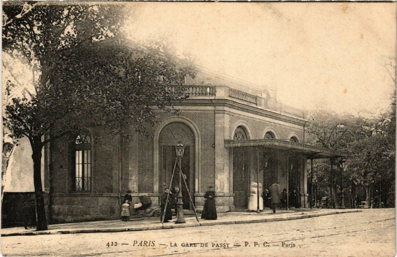 Carte postale ancienne La Gare de Passy à Paris 16e
