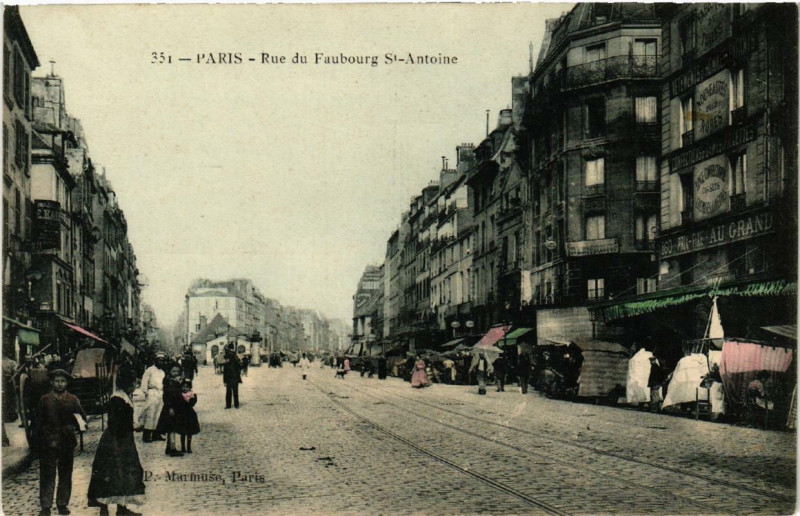 Carte postale ancienne Paris 12e Rue du Faubourg Saint-Antoine à Paris 12e