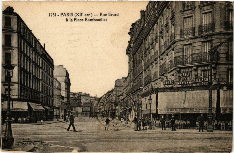 Carte postale ancienne Rue Erard  à la Place Rambouillet à Paris 12e