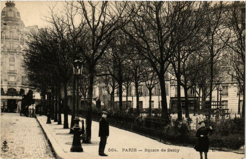 Carte postale ancienne Square de Bercy à Paris 12e
