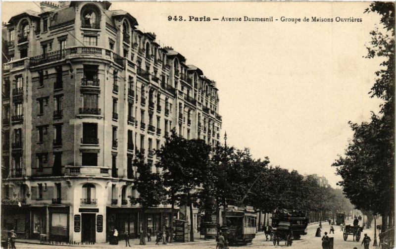 Carte postale ancienne Paris 12e Avenue Daumesnil. Groupe de Maisons Ouvrieres à Paris 12e