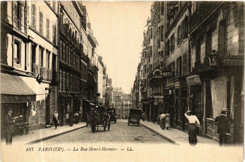 Carte postale ancienne Paris 9e Rue Henri-Monnier à Paris 9e