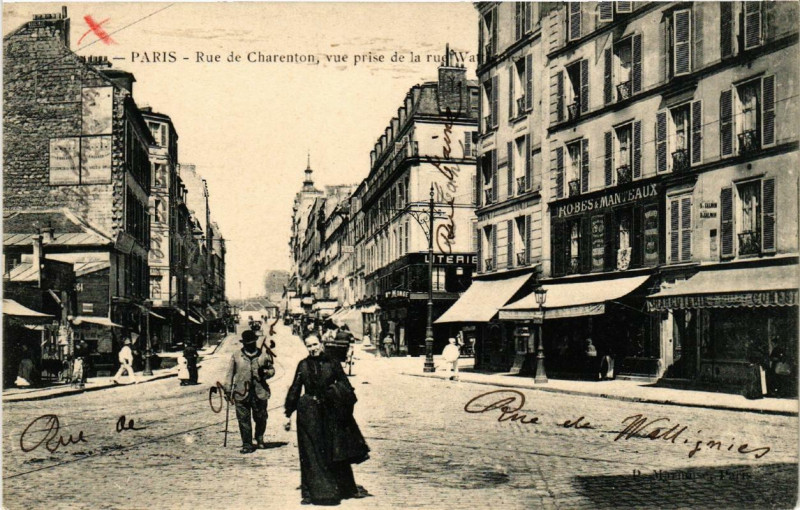 Carte postale ancienne Paris 12e Rue de Charenton. vue prise de la rue Wattignies à Paris 12e
