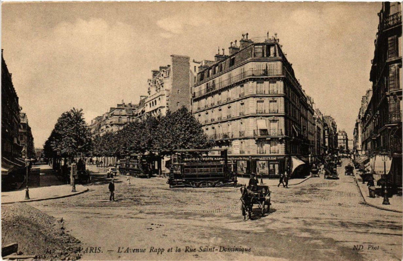 Carte postale ancienne Paris 7e L'Avenue Rapp. Rue Saint-Dominique à Paris 7e