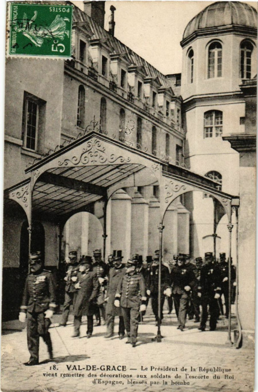 Carte postale ancienne Paris 5e Val-De-Grace Le President de la République à Paris 5e