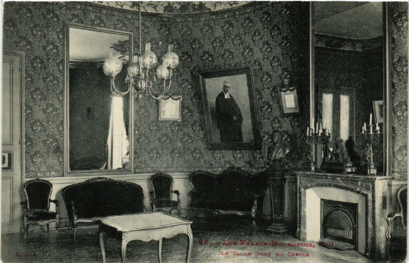 Carte postale ancienne Paris 4e Les Francs-Bourgeois. Le Salon dore du Cercle à Paris 4e