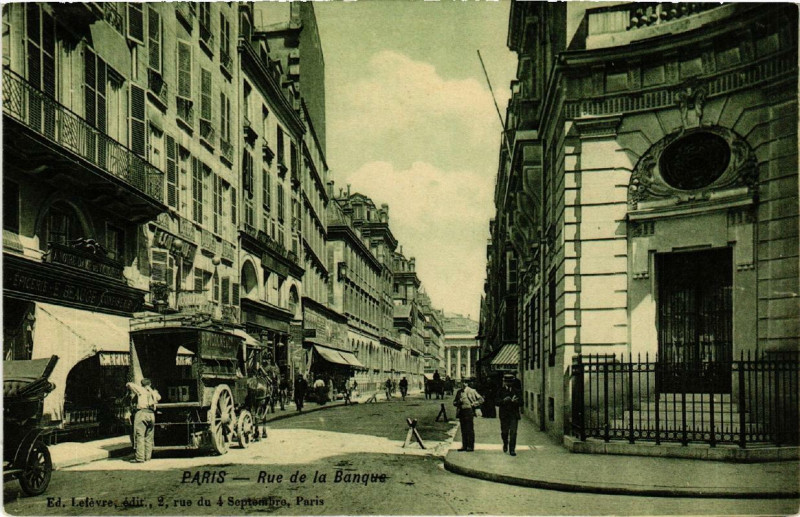 Carte postale ancienne Paris 2e Rue de la Banque à Paris 2e