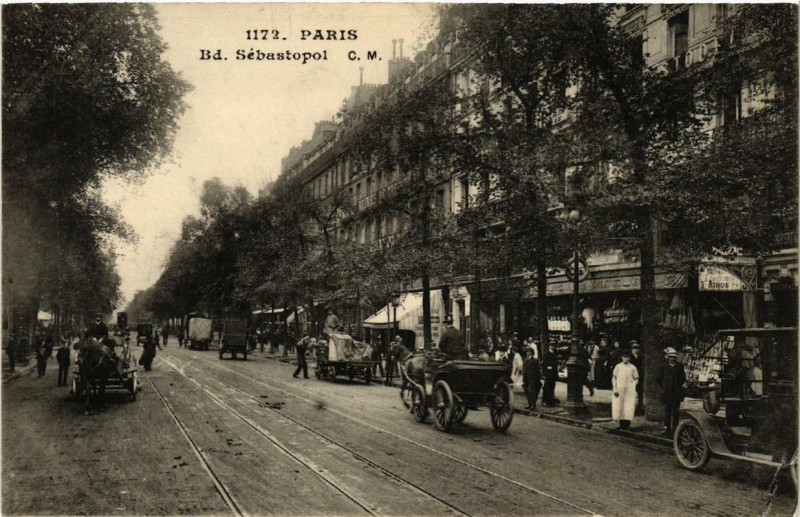 Carte postale ancienne Paris 3e Boulevard Sébastopol à Paris 3e