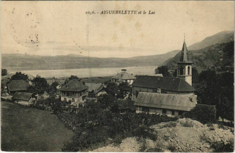 Carte postale ancienne Aiguebelette et le Lac