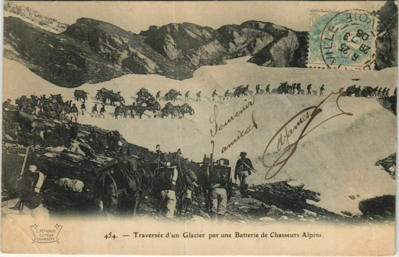Carte postale ancienne Traversee d'un Glacier par une Batterie de Chasseurs Alpins