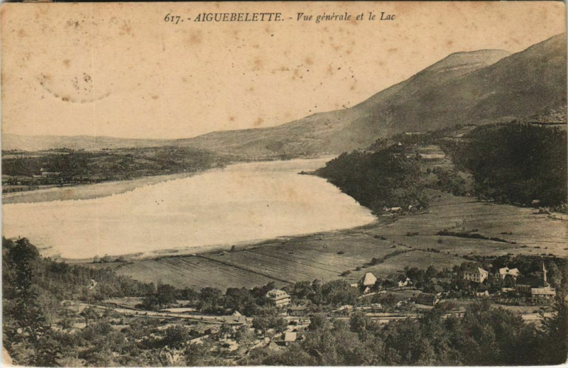 Carte postale ancienne Aiguebelette Vue Generale et le Lac