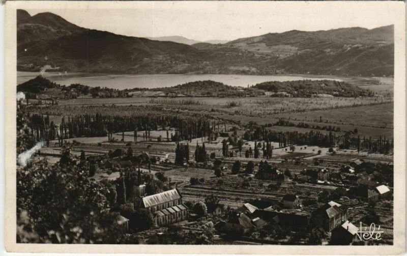 Carte postale ancienne Chindrieux Vue Generale et le Lac du Bourget à Chindrieux