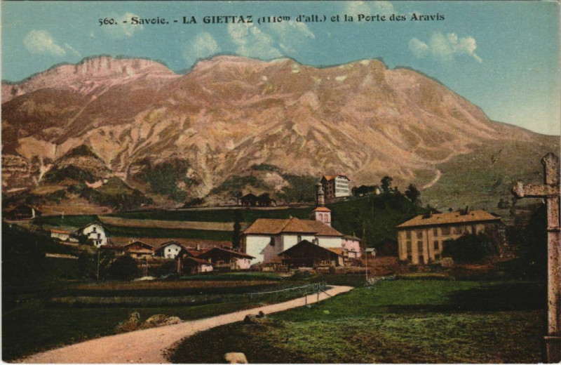 Carte postale ancienne La Giettaz et la Porte des Aravis à La Giettaz