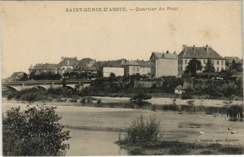 Carte postale ancienne Saint-Genix-d'Aoste Quartier du Pont