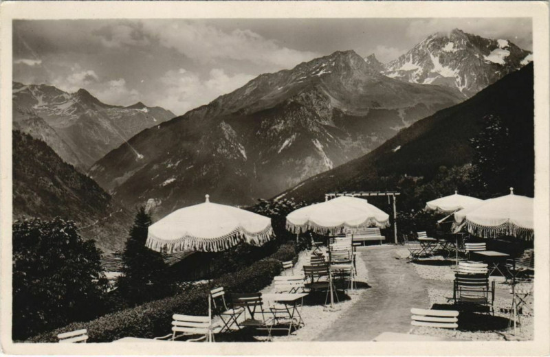 Carte postale ancienne Saint-Bon Terrasse de l'Hotel du Lac Bieu