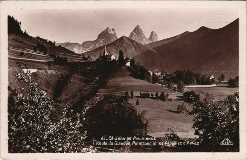 Carte postale ancienne Saint-Jean-de-Maurienne Route de Glandon - Montrond à Saint-Jean-de-Maurienne