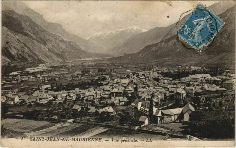 Carte postale ancienne Saint-Jean-de-Maurienne Vue Generale à Saint-Jean-de-Maurienne