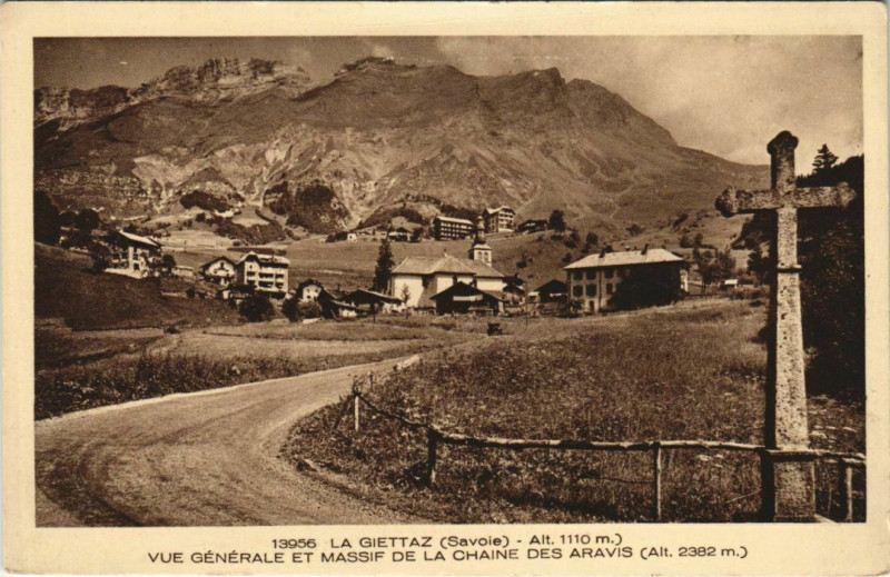 Carte postale ancienne La Giettaz Vue Generale à La Giettaz