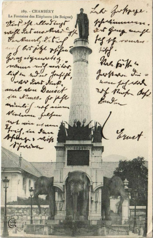 Carte postale ancienne Chambery La Fontaine des Elephants