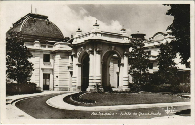 Carte postale ancienne Aix-les-Bains Entree du Grand-Cercle à Aix-les-Bains